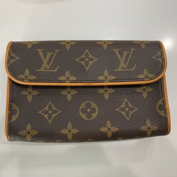 Authentic Louis Vuitton Florentine pochette - Picture 2 of 15